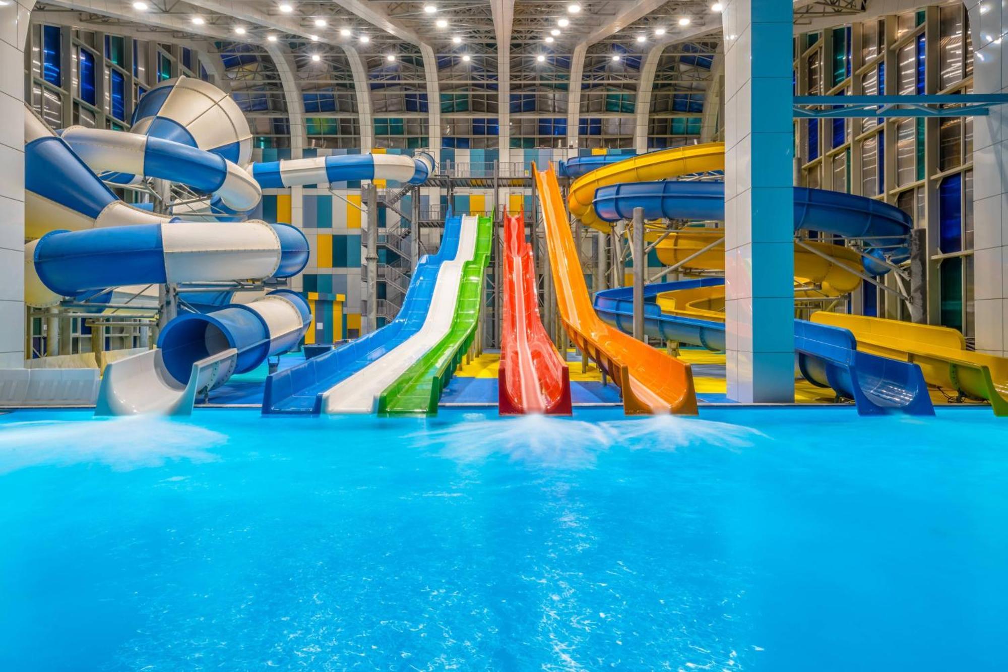 Paragraph Resort & Spa Shekvetili, Autograph Collection Exterior foto Water slides at the water park
